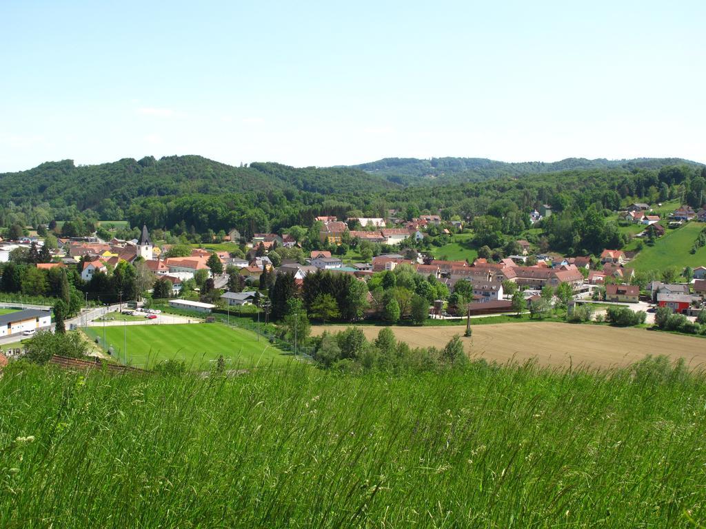 Ferienwohnungen Kres Gamlitz Exterior photo
