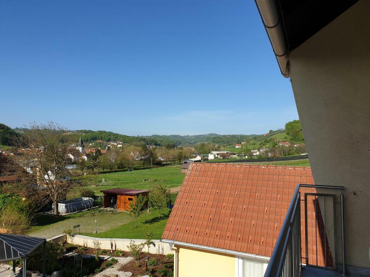 Ferienwohnungen Kres Gamlitz Exterior photo